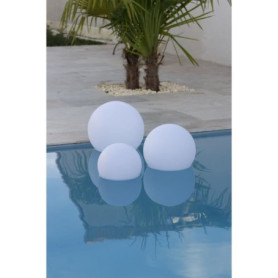 Eclairage extérieur solaire décoratif SolarFloat 20 - Boule Ø20 cm - Tél 63,99 €
