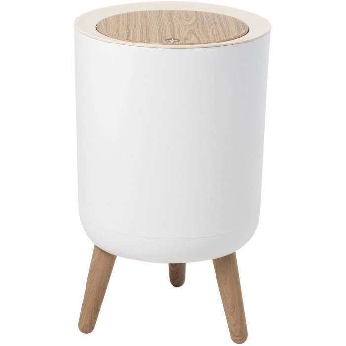 Poubelles et cendriers