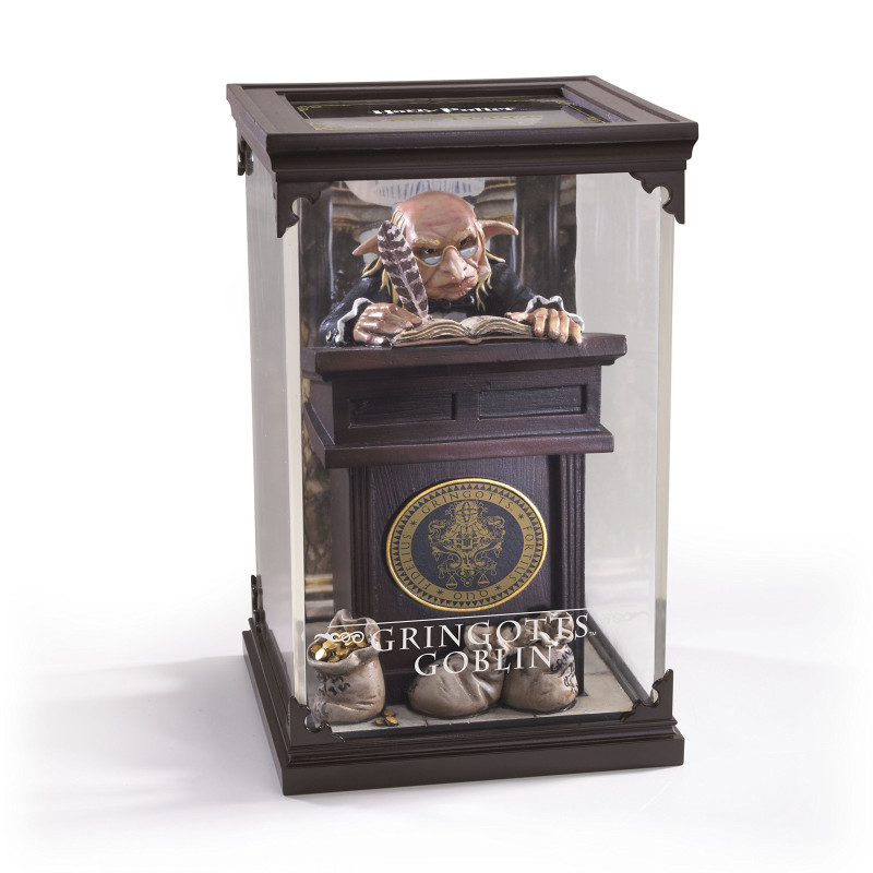 Image secondaire de The Noble Collection - Magical Creatures Gringotts Goblin - Hand-Painted Magical Creature #10 - Officially Licensed 7in (18.5cm)