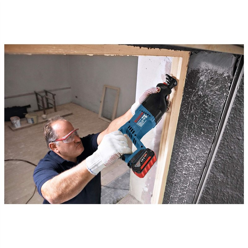 Image secondaire de Bosch Professional 18V System scie sabre sans-fil GSA 18 V-LI (avec deux lames de scie sabre (bois/métal), sans batterie ni char