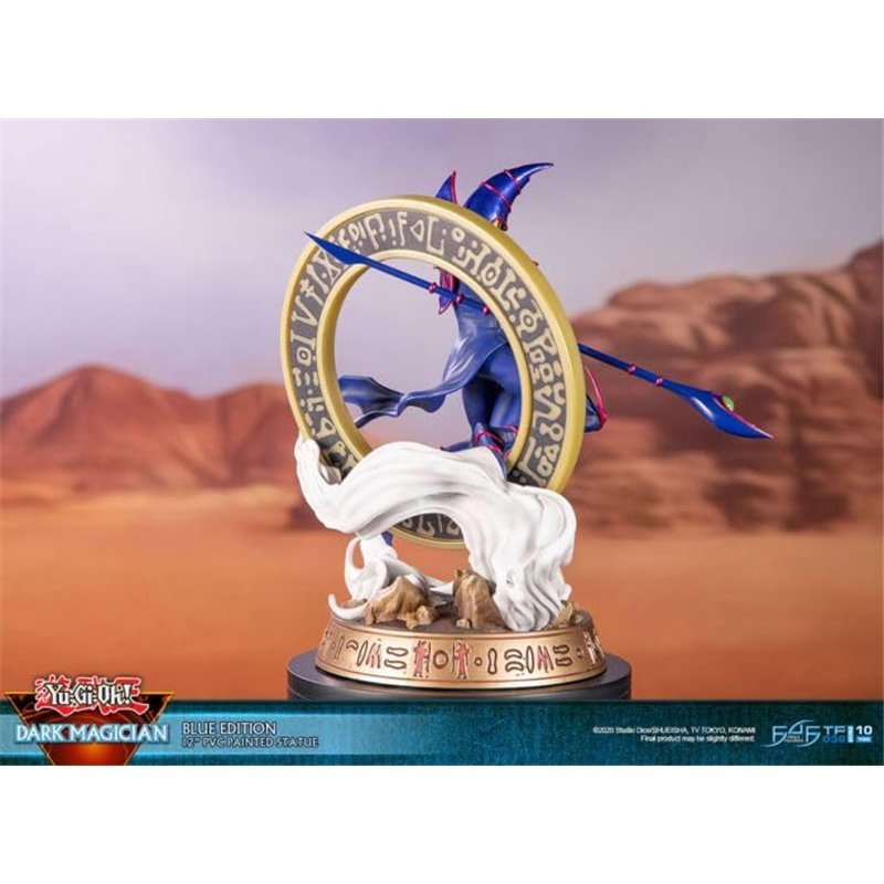 Image secondaire de First 4 Figures - YU-Gi-Oh! Dark Magician (Blue Variant) PVC Figurine