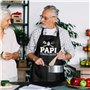 COLOFALLA Tablier Papi Cadeau Papi Le Meilleur Cuisinier Noir avec Poche Col Réglable Ceinture 70cm Tablier de Barbecue Imperméa