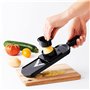Mastrad - F22000 - Mandoline à Main - Lame V Ajustable - Noir