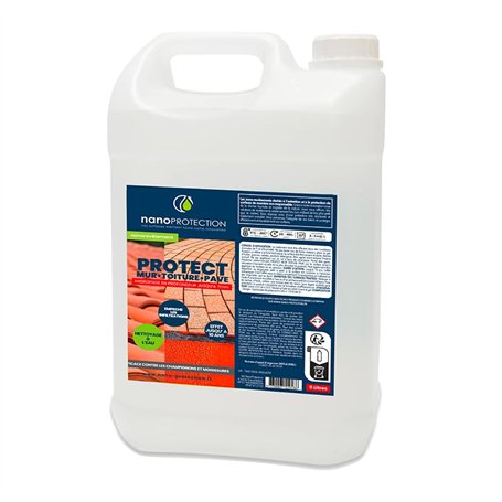 Traitement hydrofuge anti-mousse pour toitures et façades