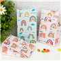 24pcs Sac Cadeau Papier 18x9x5cm Pochette Cadeau Arc-en-ciel Sachets à Bonbons Biscuit avec Autocollants Emballage Cadeau pour A