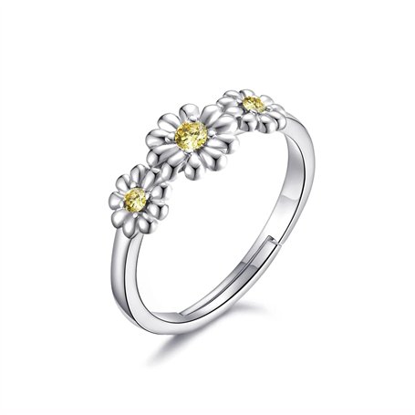Philip Jones Bague marguerite triple cristal réglable créée avec des cristaux Zircondia®