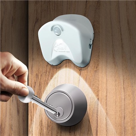 Jokari Verrou lumineux facile à installer avec pêne dormant activé par le mouvement pour une entrée nocturne sans effort. LED lu