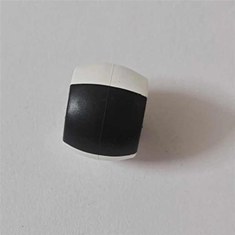 Lights4fun Guirlande de Pâques Pré-Illuminée de 2,3 m avec Feuillage Artificiel, Marguerites et Œufs de Pâques et 20 LED Blanc C