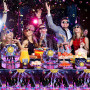 Shamoparty Lot de 61 décorations disco pour fête de 80 et 90 avec assiettes de 22,9 cm, gobelets, serviettes et grandes nappes -