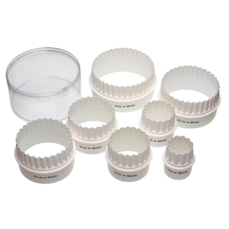 KitchenCraft - Emporte-Pièces Ronds à Double Tranchant, Bords Cannelé / Lisse, Plastique, Lot de 7