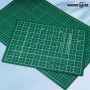 MANUFORE Tapis de découpe A4 autoguérissant double-face 30 x 22 cm – vert, 5 couches en PVC, avec repères en cm/pouces – idéal p