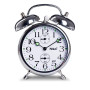 Réveil mécanique avec sonnerie classique, aiguilles illuminées : impossible de donner plus de style rétro. Couleur : argent