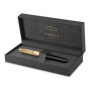 Parker 51 Deluxe stylo plume | Corps noir et attributs dorés | Plume fine en or 18 carats | Cartouche d'encre noire | Livré dans
