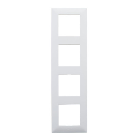 LEGRAND Cadre quadruple de la gamme Niloé Step pour installation composable, couleur blanche, 398274