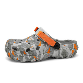 Homme Sabots Plastique Femme Classic Pantoufles Plage Hopital Jardin Été Pantoufles Anti-Glissement Sandales