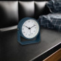Réveil Analogique TFA Dostmann Bleu avec Rétroéclairage et Mécanisme Silencieux