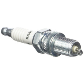 Bougie d'allumage Champion Copper Plus RA4HC - Performance Optimale