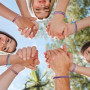 ElevateTech 30 pièces bracelets d'amitié tissés faits à la main, réglables avec pompons colorés, en corde de coton, One Size, Co
