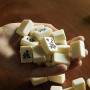 Set de Mahjong Mini EIMZU - Jeu de Plateau Traditionnel Chinois Avec 144 Pierres - Ensemble de Jeu de Table Portable